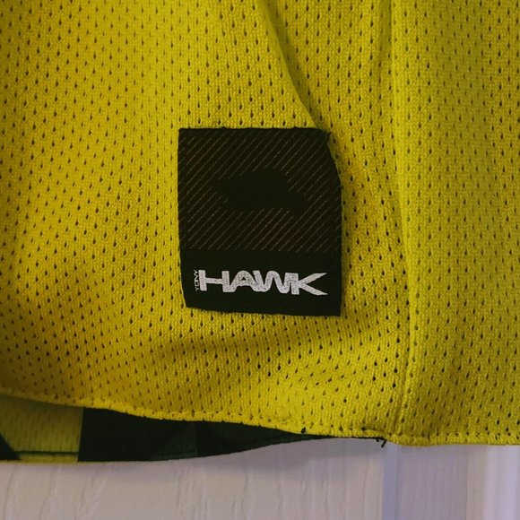 BNWT Tony Hawk Reversible Sz 4 Mesh Shorts WITH POCKETS- SO COOL!!! - Picture 4 of 15